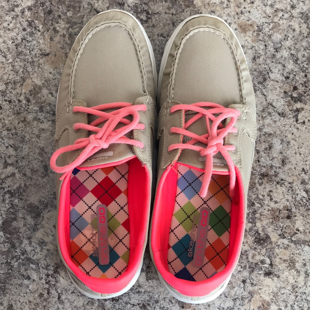 Sketchers Flats - Picture 3 of 8